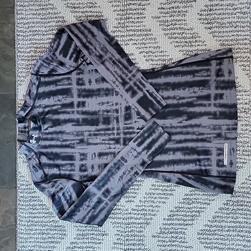 EUC-Under Armour-Cold Gear-Mock Top‎